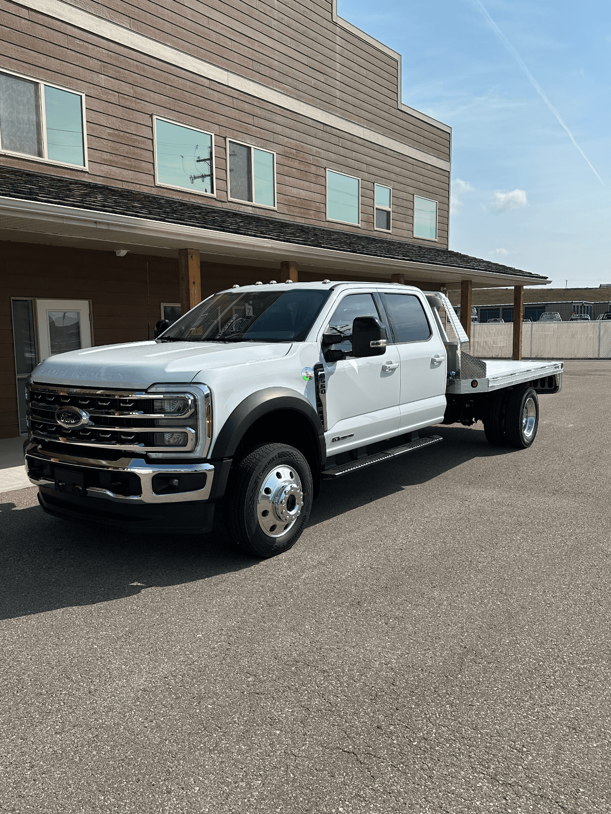 2026 FORD F-550 Lariat