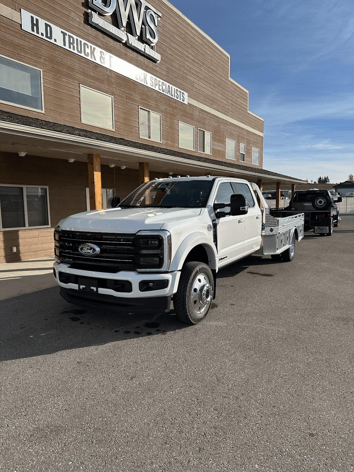 2027 FORD F-550 Platinum